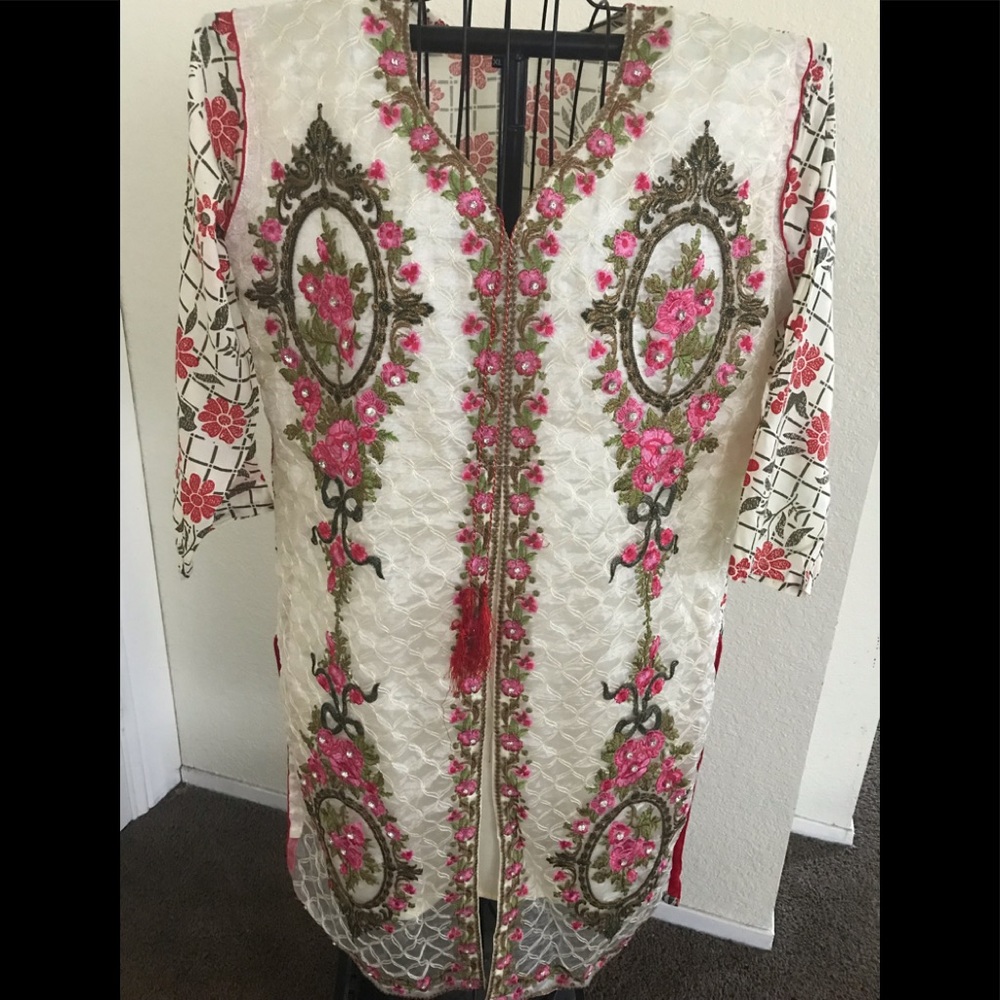 Pakistani Salwar Kameez